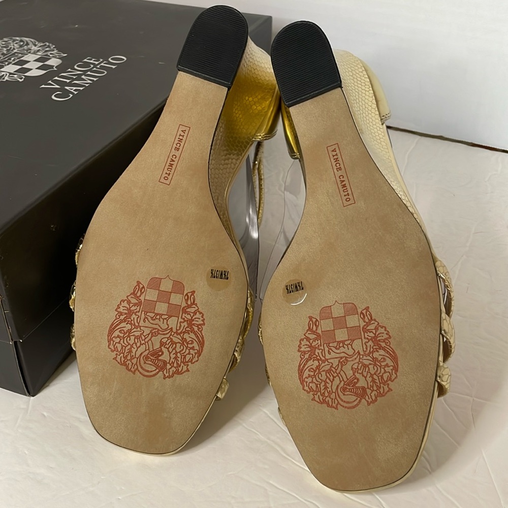 Vince Camuto VC Bayle gold snakeskin sandal wedge shoes size Women’s 7.5W - Picture 12 of 17